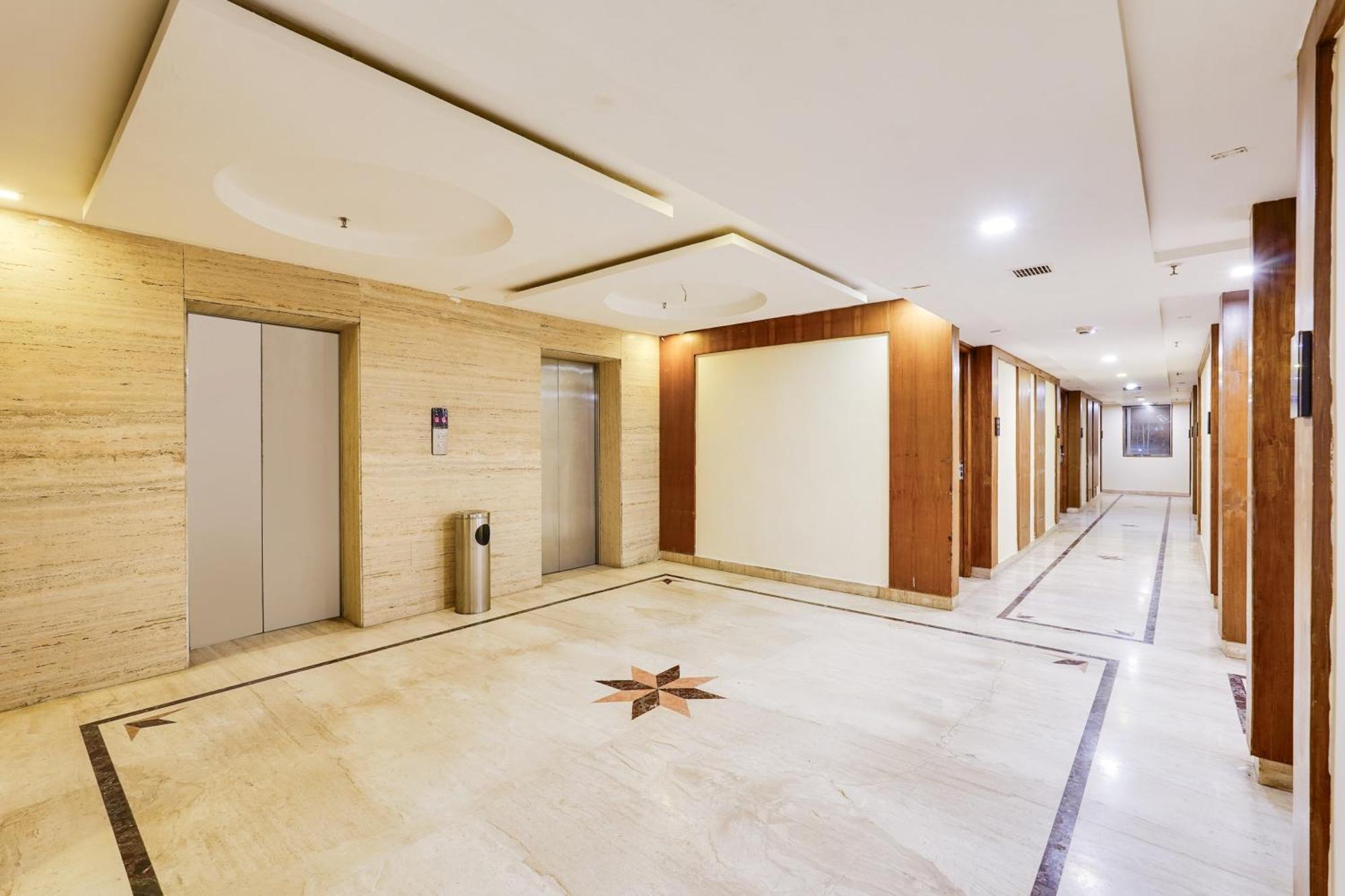 Super Townhouse Oak Alandur Near Chennai Airport Formerly Vijay Park 外观 照片