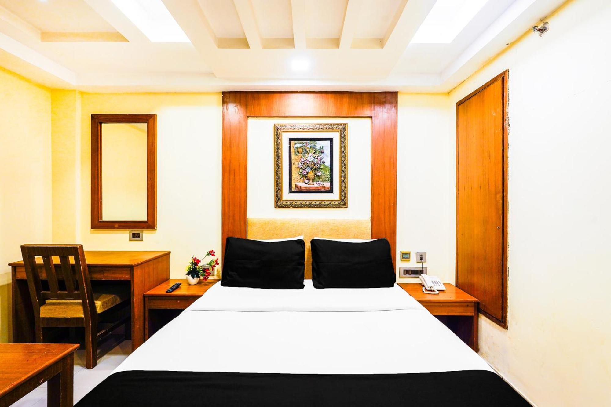 Super Townhouse Oak Alandur Near Chennai Airport Formerly Vijay Park 外观 照片