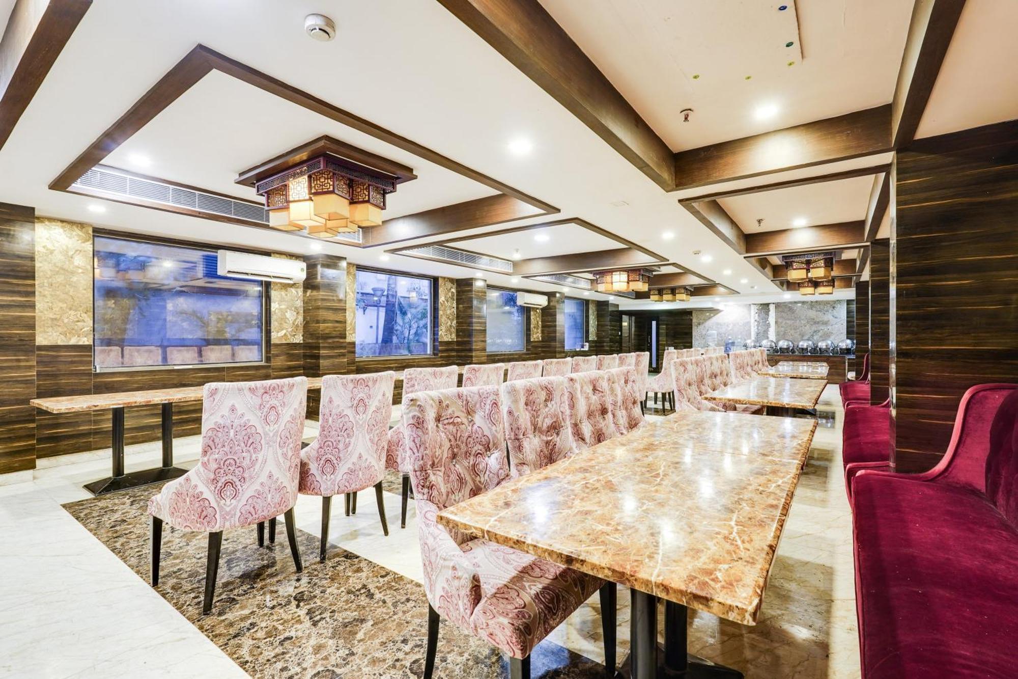 Super Townhouse Oak Alandur Near Chennai Airport Formerly Vijay Park 外观 照片